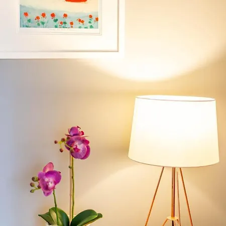 Apartment Bay