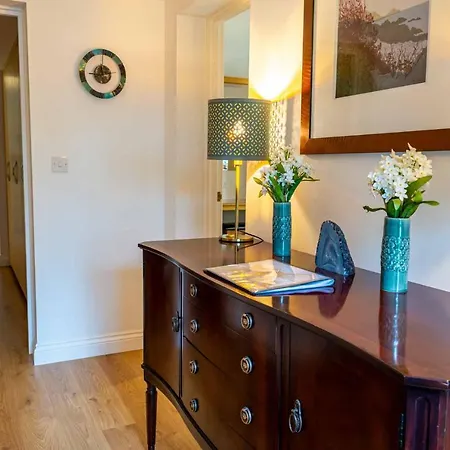 Bay Apartment *