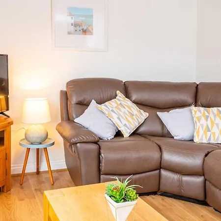 Bay Apartment